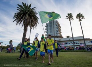 Equipe do Brasil no Abertura do Campeonato Sul-americano da classe Optimist 2018… Equipe do Brasil no Abertura do Campeonato Sul-americano da classe Optimist 2018...