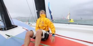 Liz Wardley gets leg caught in the sheet | Volvo Ocean Race