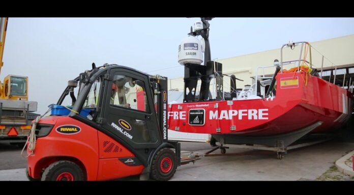 MAPFRE meets the keel | Volvo Ocean Race MAPFRE meets the keel | Volvo Ocean Race