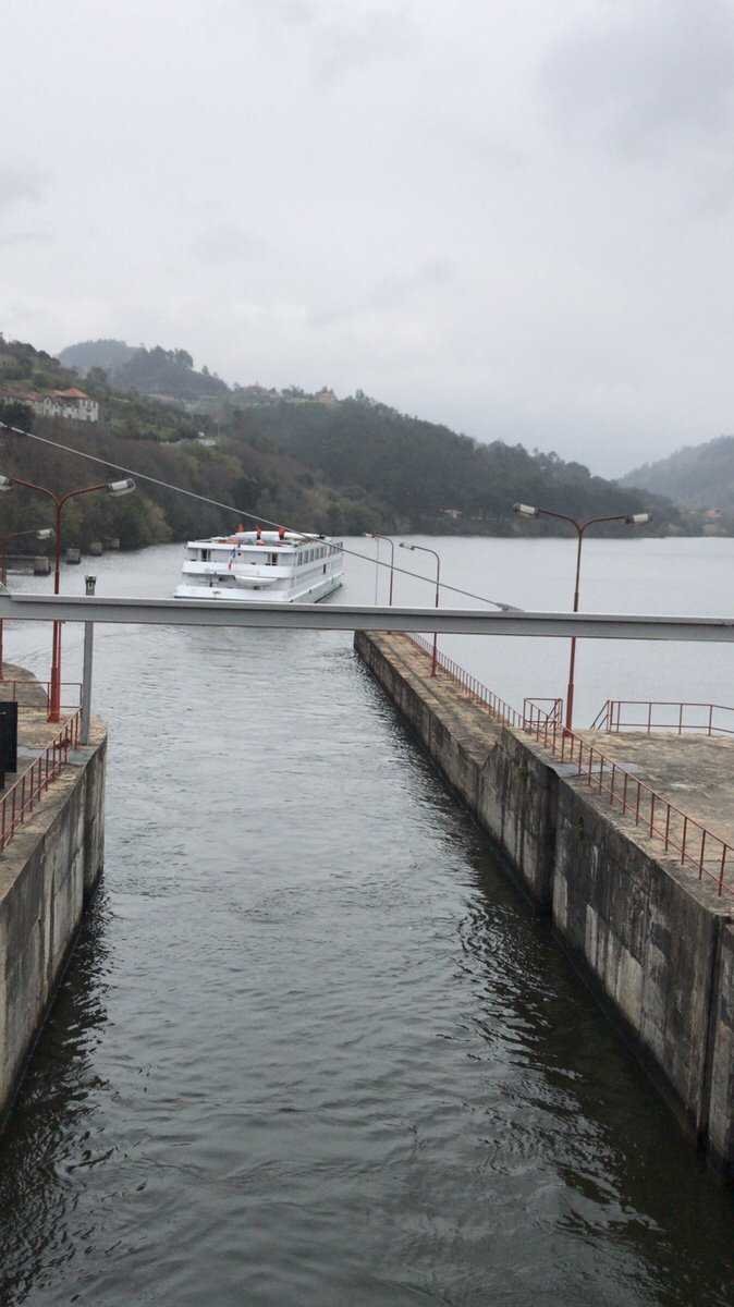 Imagens De Portugal Na Beira Do Rio Douro 43