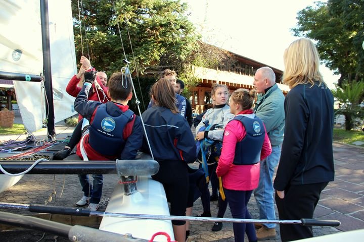 A Escola De Vela Minuano Recebeu Um Hobie Cat 16 Novo, Que Foi Cedido Por Um Ass... 1