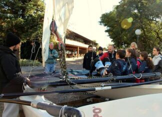 A Escola de Vela Minuano recebeu um Hobie Cat 16 novo, que foi cedido por um ass… A Escola de Vela Minuano recebeu um Hobie Cat 16 novo, que foi cedido por um ass...