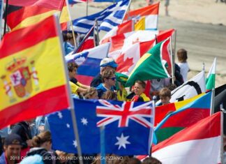 O Campeonato Europeu da classe Optimist foi aberto no domingo na Holanda e nesta… O Campeonato Europeu da classe Optimist foi aberto no domingo na Holanda e nesta...