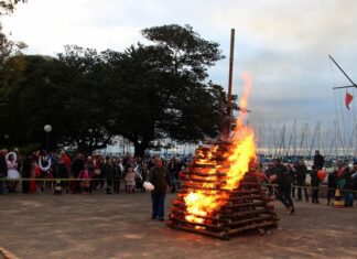 No domingo gelado a festa de São João aqueceu o ânimo no arraial do Veleiros do ...