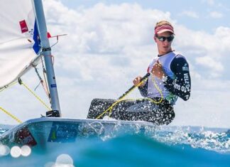 Tiago Quevedo subiu para a quarta colocação no segundo dia do Youth Sailing Worl...