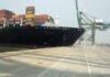 Assistir a Container ship collide with jetty at JNPT Mumbai Port