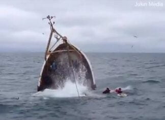 Assistir a Fishing boat sunk in minutes Assistir a Fishing boat sunk in minutes