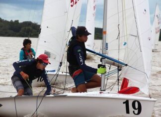 #420Class action at Brazilian #420Class National Championships. Race updates at… #420Class action at Brazilian #420Class National Championships. Race updates at...