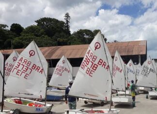 Tá difícil
Nesta quarta-feira também não teve regata na Seletiva de Optimist em… Tá difícil
Nesta quarta-feira também não teve regata na Seletiva de Optimist em...