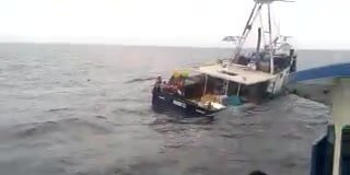  a Watch this fishing vessel sinking