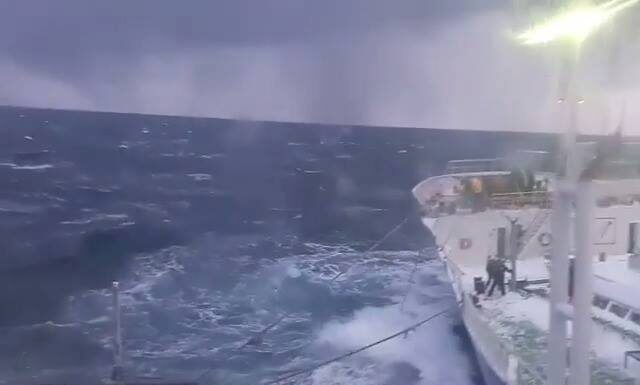  A Working At Sea Be Like...