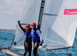 Nesta segunda-feira, 1º de abril, a Equipe Brasileira de Vela entra na água para...