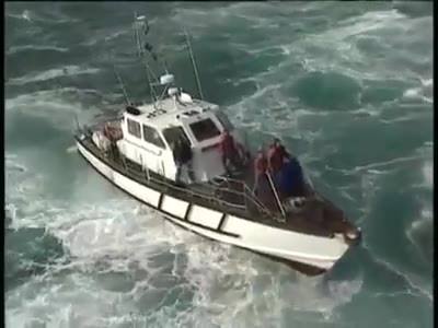 Operação De Troca De Guarnição E Suporte Em Farol Náutico (Reprise) 1