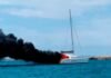 Espectacular incendio de un catamarán en Formentera