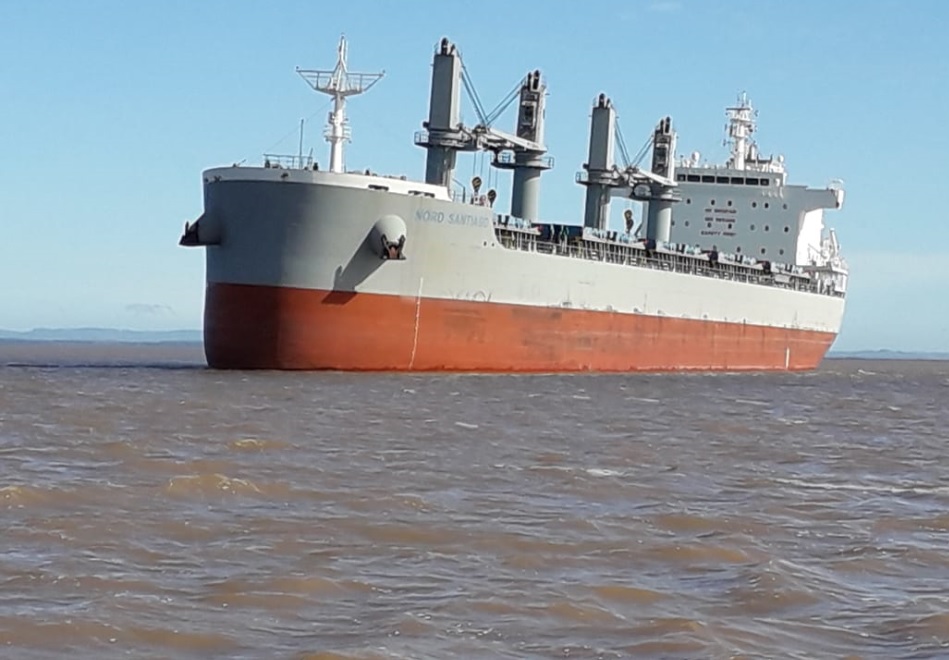 Navio Encalha No Guaíba E Bloqueia Acesso A Triunfo E Porto Alegre - Radio Guaíba 1