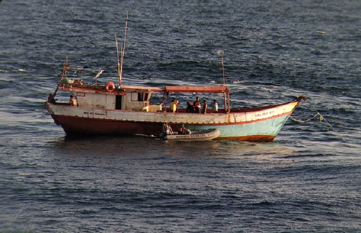 Pescadores Cearenses Que Ficaram 24 Dias À Deriva Tinham Apenas Farinha Para Se Alimentar; Fotos Mostram Resgate 1