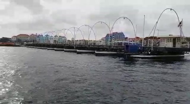 Ponte Móvel Em Curaçao 1