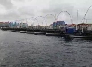 Ponte móvel em Curaçao Ponte móvel em Curaçao