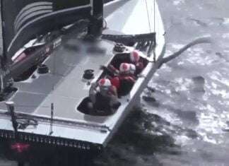  a Water spaceship / foiling at America's Cup