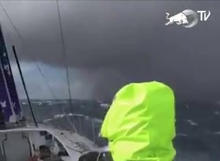 Velejar não é isso!
Imagens do veleiro da equipe Brunel em uma das mais disputa… Velejar não é isso!
Imagens do veleiro da equipe Brunel em uma das mais disputa...