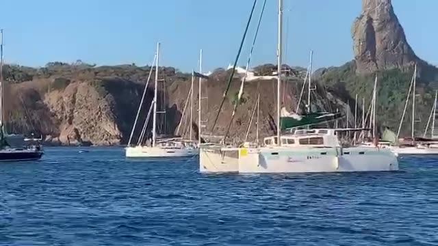 Abalroamento Em Fernando De Noronha (Recebido Via Whatsapp) Ocorrência: No Di... 1
