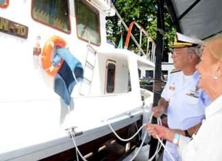 Escola Naval recebe o Aviso de Apoio Escola Naval recebe o Aviso de Apoio