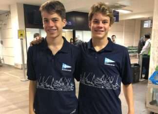 Os primos Guilherme Becker, 16, e Germano Becker, 15, viajaram neste domingo par...