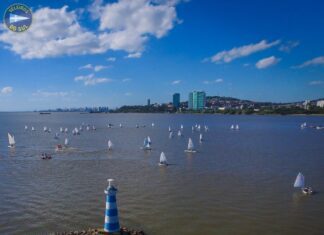 Hoje o clube pioneiro da vela em Porto Alegre está completando 85 anos de histór...