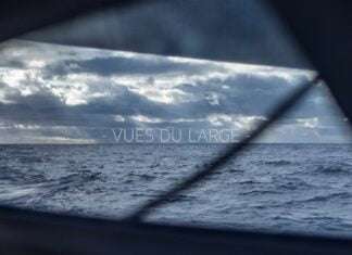 a – VUES DU LARGE – par Martin Keruzoré