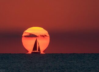 Así es como Toni Sendra hizo la foto ‘The Omega Sun’ que ha sorprendido a la NASA Así es como Toni Sendra hizo la foto ‘The Omega Sun’ que ha sorprendido a la NASA