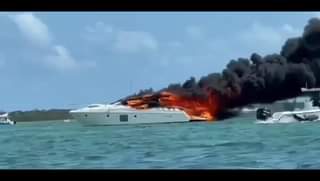 Miami - USA
 #popacombr #incendio #lancha

