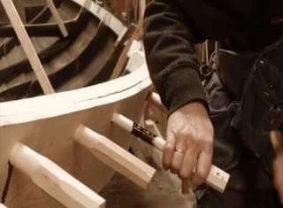A arte de construir barco em madeira

Dave LeBlanc sent me this video about how ...