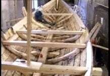 Construção de um barco tradicional de madeira

Anne Holmes sent me this great li...