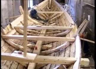 Construção de um barco tradicional de madeira
Anne Holmes sent me this great li… Construção de um barco tradicional de madeira
Anne Holmes sent me this great li...