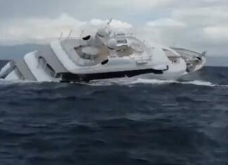VÍDEO: superiate de R$ 255 milhões é flagrado afundando na Itália VÍDEO: superiate de R$ 255 milhões é flagrado afundando na Itália