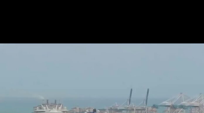 Navios de cruzeiro manobrando sem rebocadores Navios de cruzeiro manobrando sem rebocadores