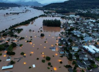 Torrential Rains Leave at Least 29 Dead and More Missing in Brazil Torrential Rains Leave at Least 29 Dead and More Missing in Brazil
