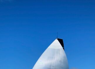Baixando o spinnaker com perfeição!



