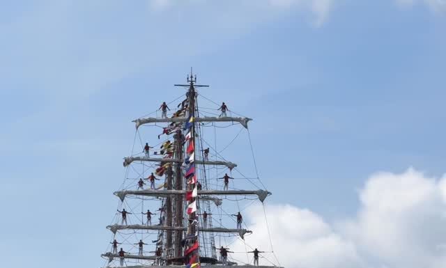 Que baita navio veleiro! Que baita navio veleiro!