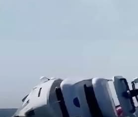 Iate de luxo de R$3mi naufraga na Turquia segundos após ser lançado ao mar pelo ...
